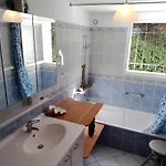 Maison De Charme Avec Jardin, 9 Couchages, - Fr-1-239-1035 *