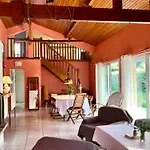 Maison De Charme Avec Jardin, 9 Couchages, - Fr-1-239-1035