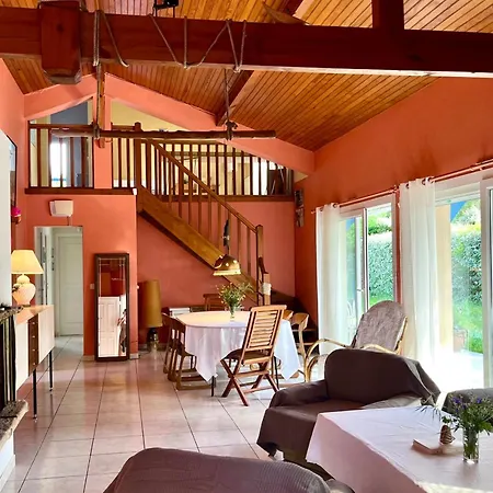 Maison De Charme Avec Jardin, 9 Couchages, - Fr-1-239-1035